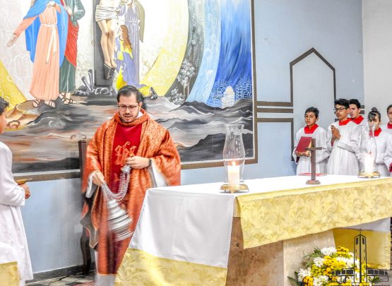 Investidura de Novos Coroinhas