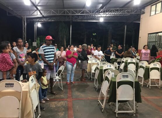 FESTA DE NATAL COM OS ASSISTIDOS POR NOSSA PARÓQUIA